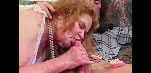 Granny loses her teeth while sucking